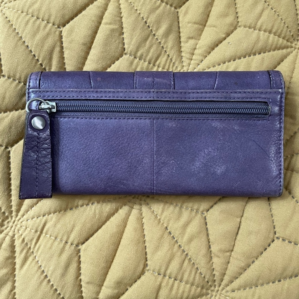 B. Makowsky Purple Leather Wallet with Silver Accents - Picture 2 of 7